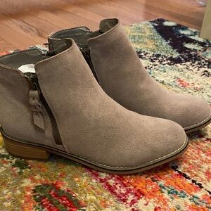 Blondo Taupe Ankle Booties